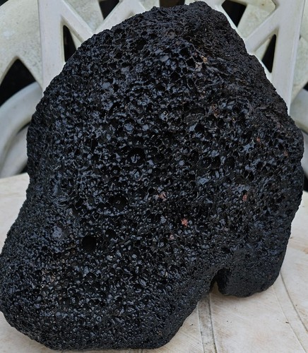Aquarium black lava rock - black,