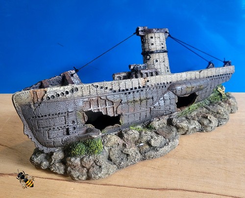 Aquarium ornament submarine - aquarium,