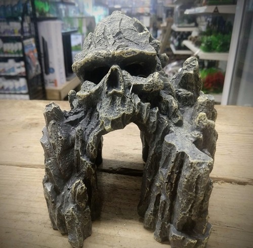 Grey skull aquarium rock cave - grey,